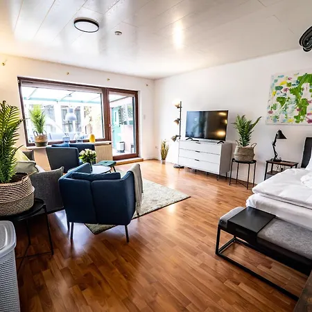 6 Haus Mit Wintergarten 2 Baeder Industrienah Sehr Ruhig Gelegen Appartement Brunsbuttel