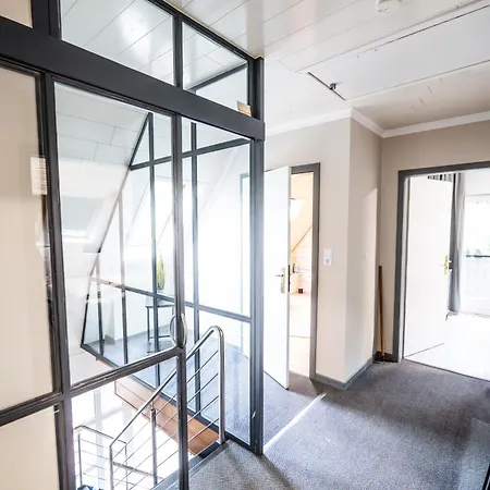6 Haus Mit Wintergarten 2 Baeder Industrienah Sehr Ruhig Gelegen Appartement *