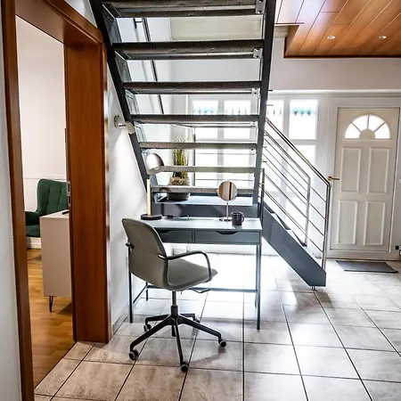 6 Haus Mit Wintergarten 2 Baeder Industrienah Sehr Ruhig Gelegen Appartement Brunsbuttel