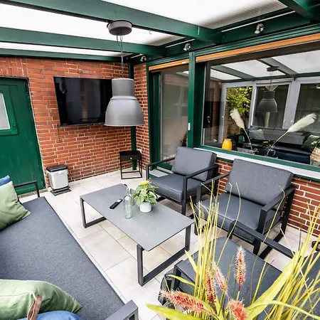 6 Haus Mit Wintergarten 2 Baeder Industrienah Sehr Ruhig Gelegen
