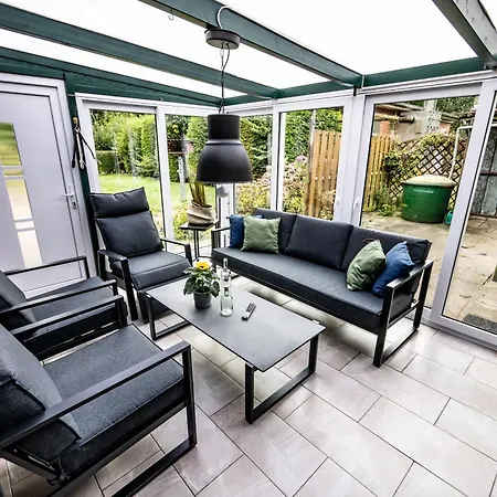6 Haus Mit Wintergarten 2 Baeder Industrienah Sehr Ruhig Gelegen Appartement Brunsbuttel