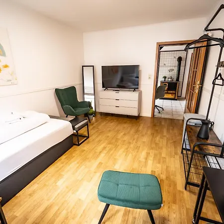 6 Haus Mit Wintergarten 2 Baeder Industrienah Sehr Ruhig Gelegen Appartement Brunsbuttel